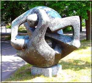 Dordrecht_kunstwerk_de_vechtenden